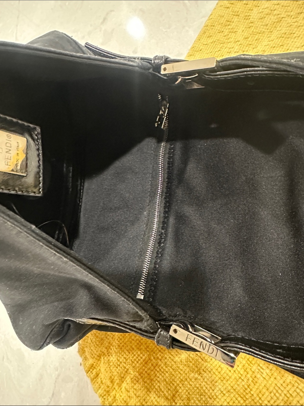 Vintage authentic Fendi Black Shoulder Baguette with Silver FF Buckle - Picture 7 of 11